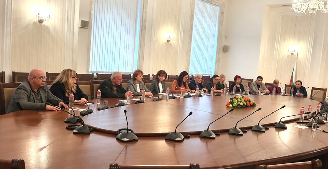 ЦИК реши чрез МВнР да изпрати писмо до ЕК за изясняване на причините за забраната на Стоил Цицелков да участва в наблюдение на избори