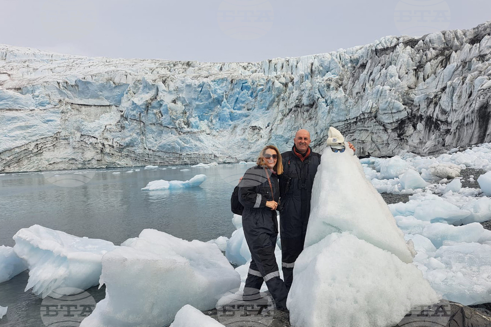 Antarctica - 34th Bulgarian Antarctic expedition - Montenegro - Vesna Macic - Aleksandar Joksimovic
