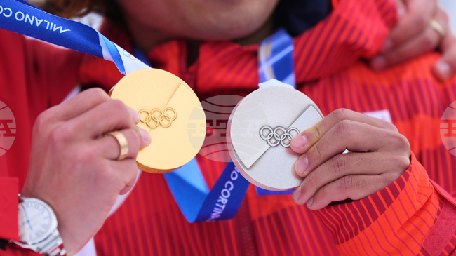 Норвегия има 18 титли и общо 40 медала ден преди края на Олимпиадата в Италия