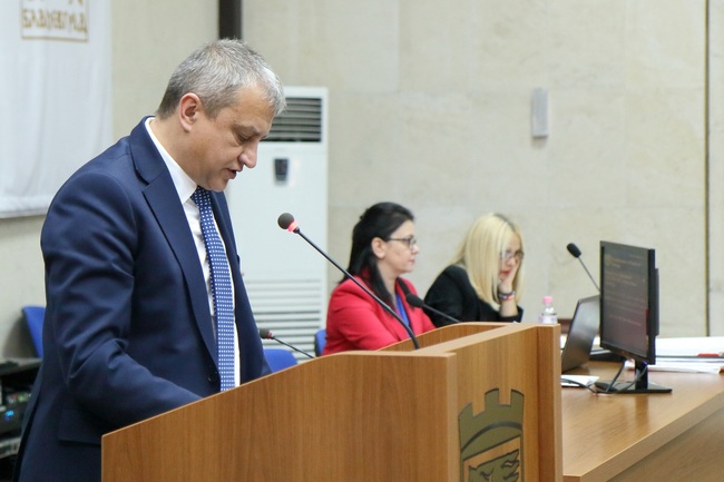 Община Благоевград отстрани и последната административна пречка за укрепването на свлачището по пътя за Бодрост, чака се одобрение от ИГА