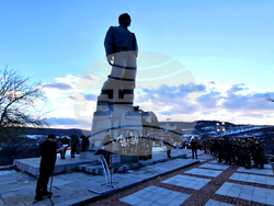 Ловеч - Васил Левски - почит