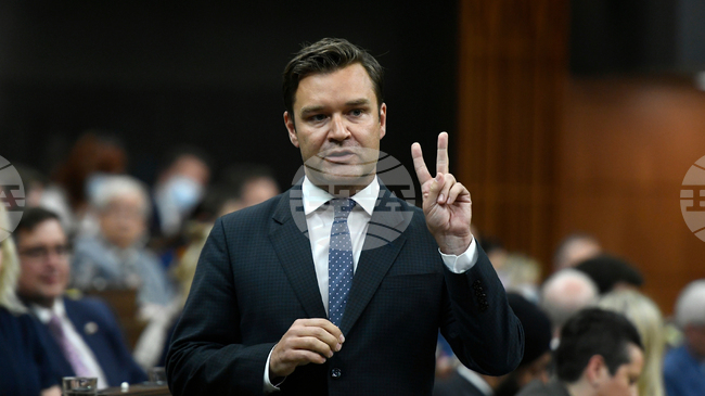 Депутат от канадската опозиция се присъедини към управляващата партия