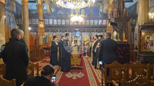 Панихида по повод 153 години от гибелта на Васил Левски беше отслужена в Сливен от митрополит Арсений