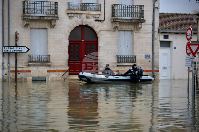 Изминалият февруари, белязан от интензивни дъждове в Европа, е сред най-топлите в историята на наблюденията