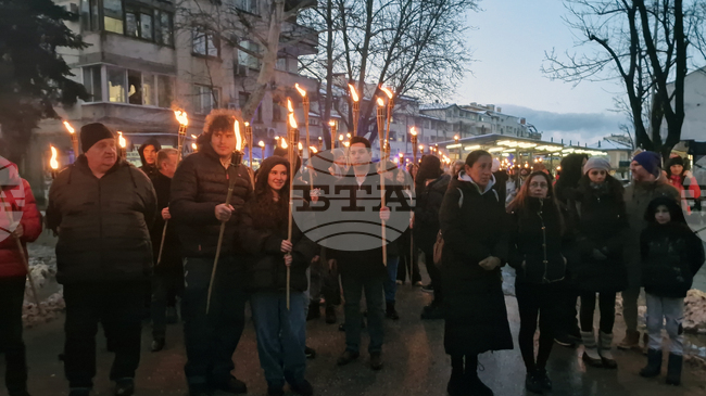 Троян - възпоменателно факелно шествие - Васил Левски