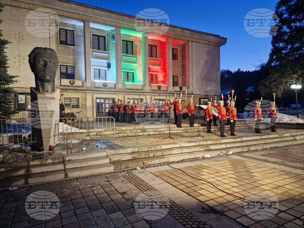 Троян - възпоменателно факелно шествие - Васил Левски
