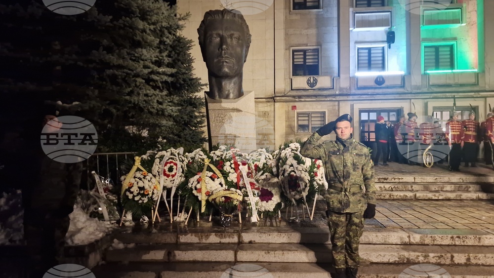 Троян - възпоменателно факелно шествие - Васил Левски