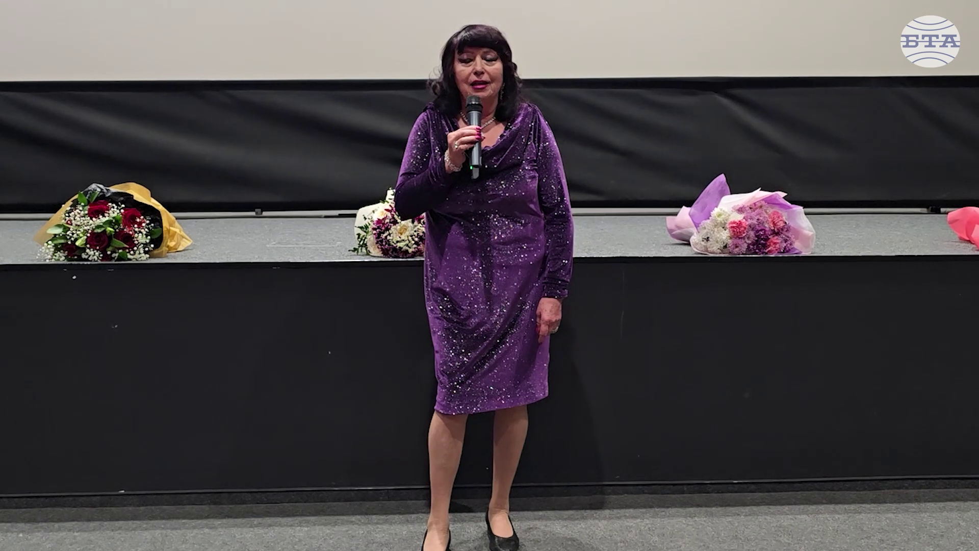 Повече хора трябва да обикнат и да познават народната музика, каза Радка Стаменова, режисьор на филма „Народната музика е животът ми“