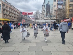 Косово - национален празник - военен парад
