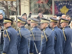 Косово - национален празник - военен парад
