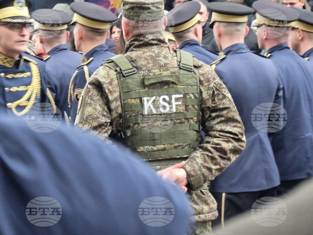 Косово - национален празник - военен парад