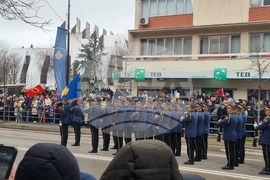 Косово - национален празник - военен парад