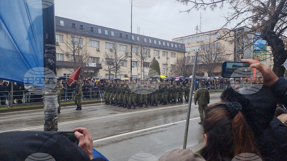 Косово - национален празник - военен парад