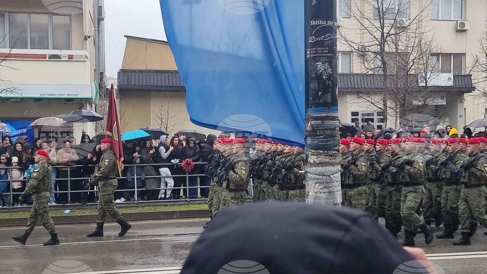 Косово - национален празник - военен парад