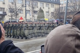 Косово - национален празник - военен парад