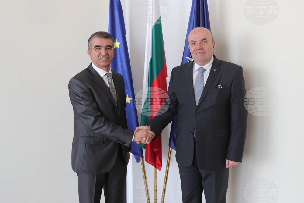 Foreign Minister Receives Ambassador of Libya