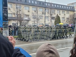 Косово - национален празник - военен парад