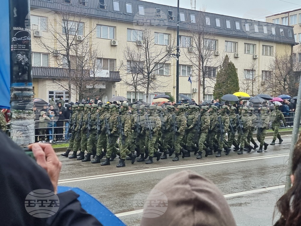 Косово - национален празник - военен парад