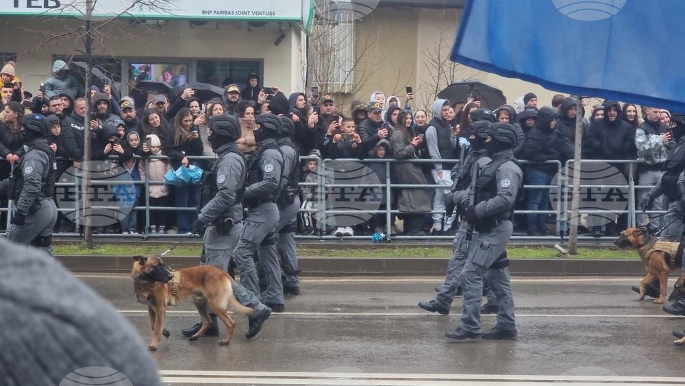 Косово - национален празник - военен парад