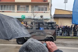 Косово - национален празник - военен парад