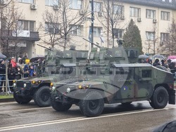 Косово - национален празник - военен парад