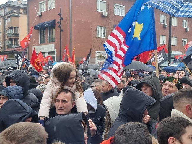  Косово - Армия за освобождение на Косово - мирен протест