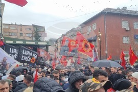 Косово - Армия за освобождение на Косово - мирен протест