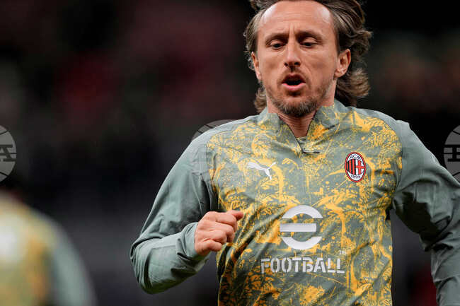 Лука Модрич може да завърши кариерата си в Динамо Загреб