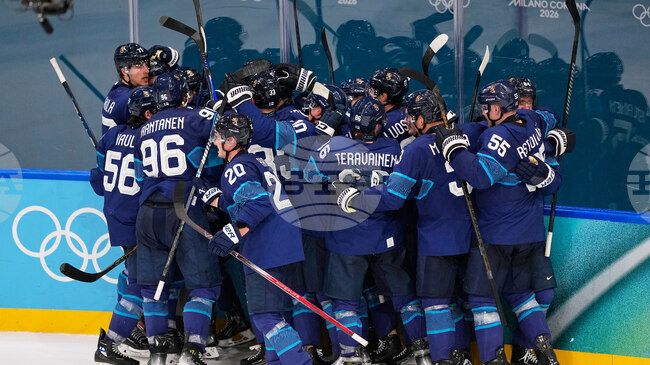 Финландия направи обрат срещу Швейцария в олимпийския турнир по хокей на лед, Канада елиминира Чехия
