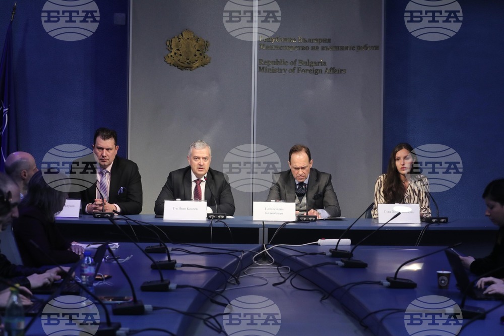 МВнР: Заместник-министър Костадин Коджабашев представи актуална информация за работата на МВнР на брифинг за медиите