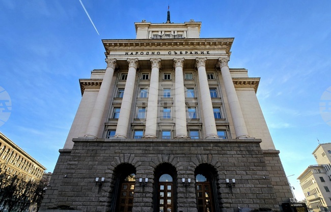 Какво е разпределението на мандатите в 24-и многомандатен избирателен район - София след проведените парламентарни избори