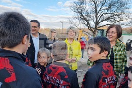 Троян - спортна зала - първа копка