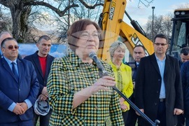 Троян - спортна зала - първа копка - Донка Михайлова 