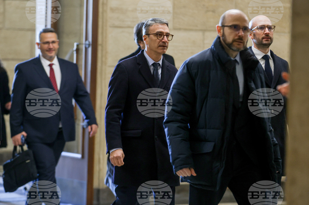 Народно събрание  - служебно правителство  - влизане