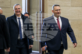 Народно събрание  - служебно правителство  - влизане