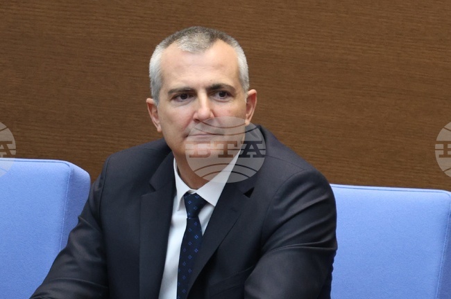 Министърът на младежта и спорта Димитър Илиев се срещна с председателя на Комисията по въпросите на младежта и спорта в Народното събрание Габриел Вълков