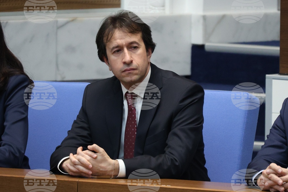 Caretaker Transport Minister Ismailov Pushes North–South Transport Projects in Talks With Romanian Ambassador