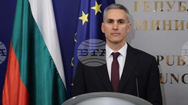 Нашето служебно правителство няма да работи с реваншизъм, а с правила, заяви служебният министър-председател Андрей Гюров 