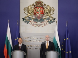 Министерски съвет - служебен кабинет - приемане на властта