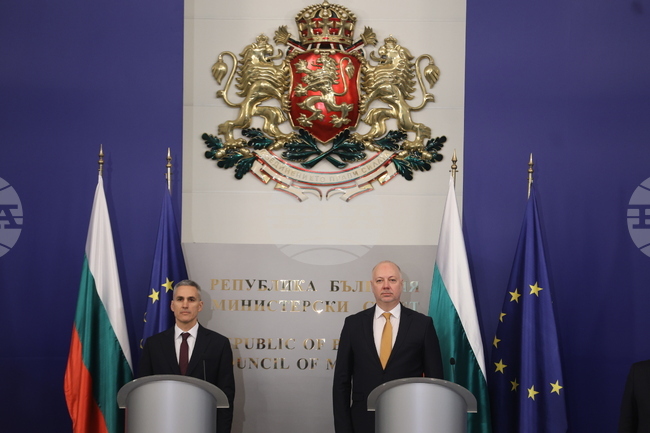 Историята не помни тези, които са имали гръмки титли, но помни вземалите решения, когато е трябвало, каза бившият премиер Росен Желязков