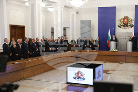 Министерски съвет - служебен кабинет - приемане на властта