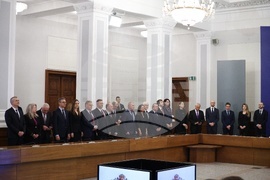 Министерски съвет - служебен кабинет - приемане на властта