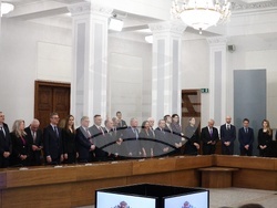 Министерски съвет - служебен кабинет - приемане на властта