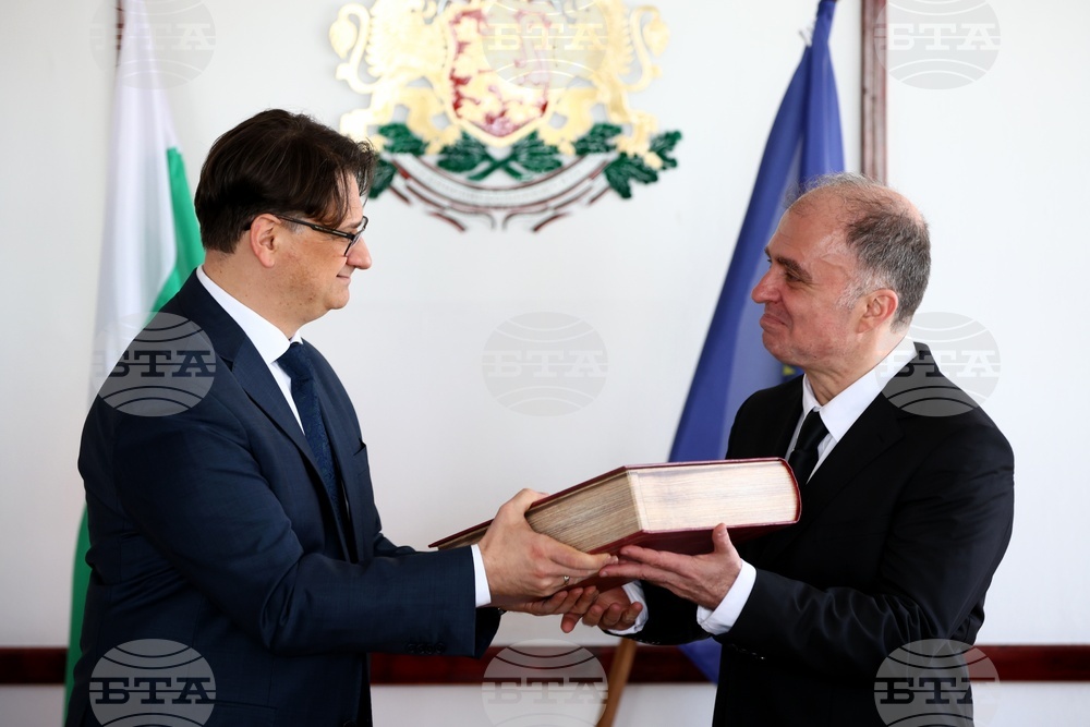 Former Minister of Culture Marian Bachev Hands Over His Post "With Head Held High"