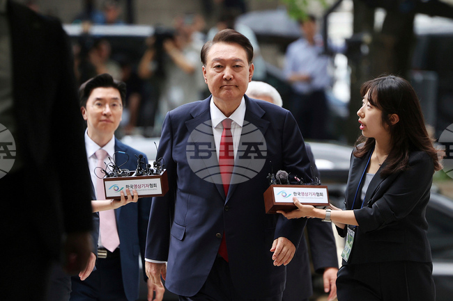 Осъденият на доживотен затвор бивш президент на Южна Корея - Юн Сук-йол, се извини публично, че е причинил болка на народа си