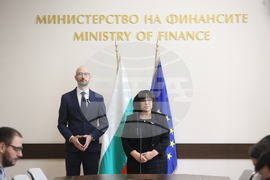 Министерство на финансите - служебен министър - приемане на поста