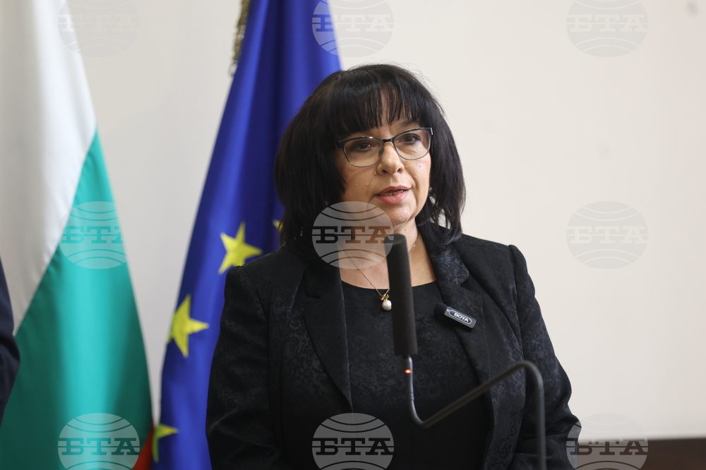 Министерство на финансите - служебен министър - приемане на поста