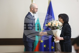 Министерство на финансите - служебен министър - приемане на поста