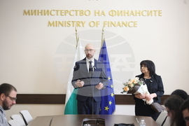 Министерство на финансите - служебен министър - приемане на поста