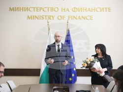 Министерство на финансите - служебен министър - приемане на поста
